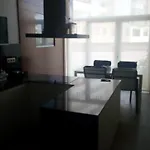Apartamento Modernista con Garaje