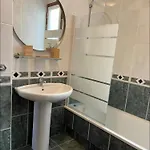 Habitacion Con Bano Privado En El Centro De Vigo - Casa Particular