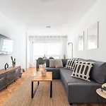 Moderno Apartamento Con Parking
