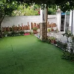 Planta Baja De Casa Con Patio