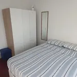 Habitacion Pequena Con Balcon