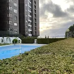 Coqueto Apartamento, Con Piscina, Centrico Y Garaje
