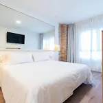 Apartamentos Turisticos Fatima, En El Centro De Vigo
