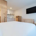 Apartamentos Turisticos Fatima, En El Centro De Vigo