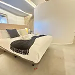 Luxury Downtown C. Del Tratado B