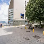 Vistas Al Nautico Y Paseo Maritimo De Vigo