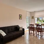 Apartamento En La Playa De Samil