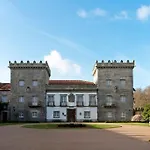 Casa Maximo En Vigo Con Patio Y Aparcamiento