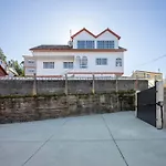 Gran Casa Con Vistas A La Ria De Vigo
