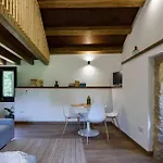 Hermoso Molino Restaurado A Pie Del Rio En Vigo