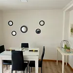 Amplio Apartamento Con Terraza En Bouzas, Cerca De La Playa.