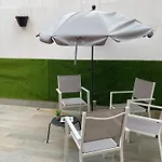 Amplio Apartamento Con Terraza En Bouzas, Cerca De La Playa.
