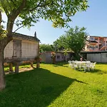 Retiro Rural Con Parking By Cabana Rentals