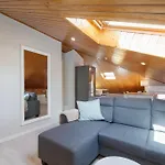 Adorable Atico Con Vistas By Cabana Rentals