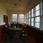 Apartamento antiguo de dos habitaciones