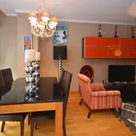 Premium Home Arenal Center-Parking