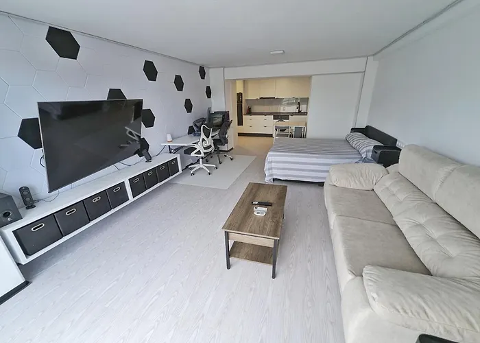 Estudio Al Mar En El Casco Vello De Vigo