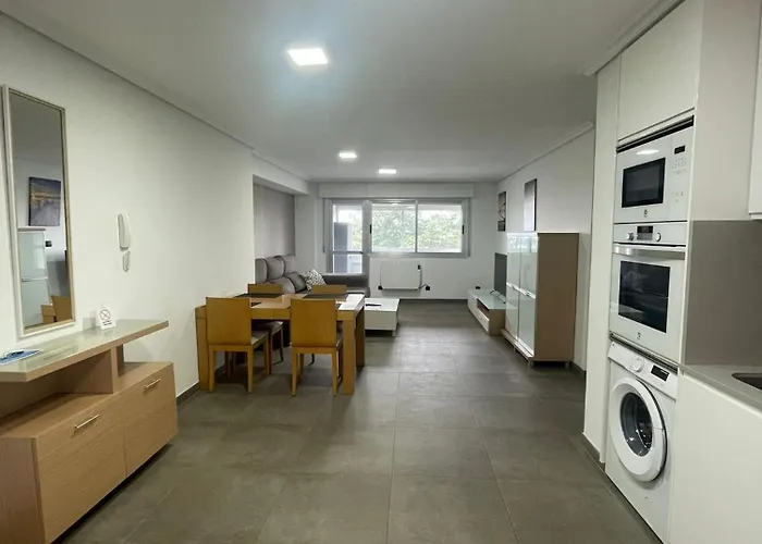 Cíes Suites García Barbón 108 Vigo Centro-Flats with Hotel Services