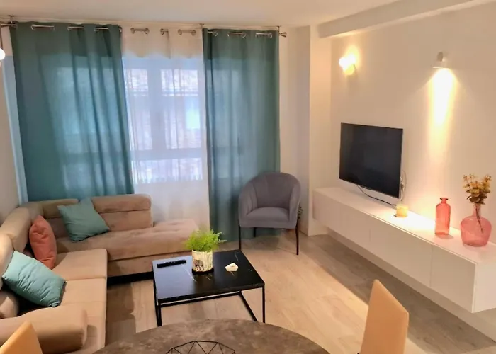 Moderno Apartamento Con Garaje Privado En El Centro De Vigo