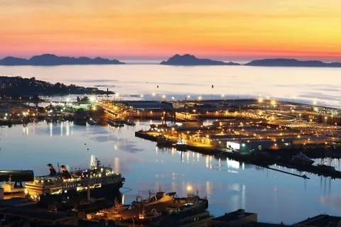 Atico Con Terraza En El Corazon De Vigo