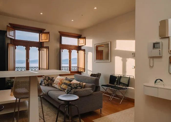 Centrico Con Vistas A La Ria By Cabana Rentals