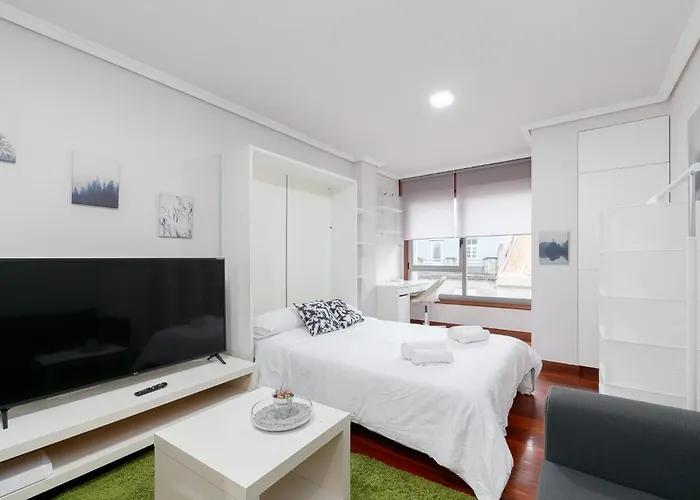 Estudio Moderno Con Parking By Cabana Rentals