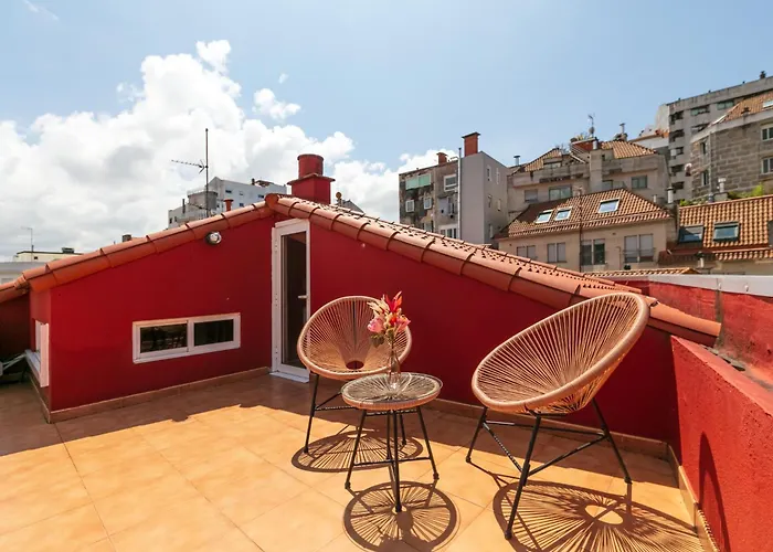 Adorable Atico Con Vistas By Cabana Rentals