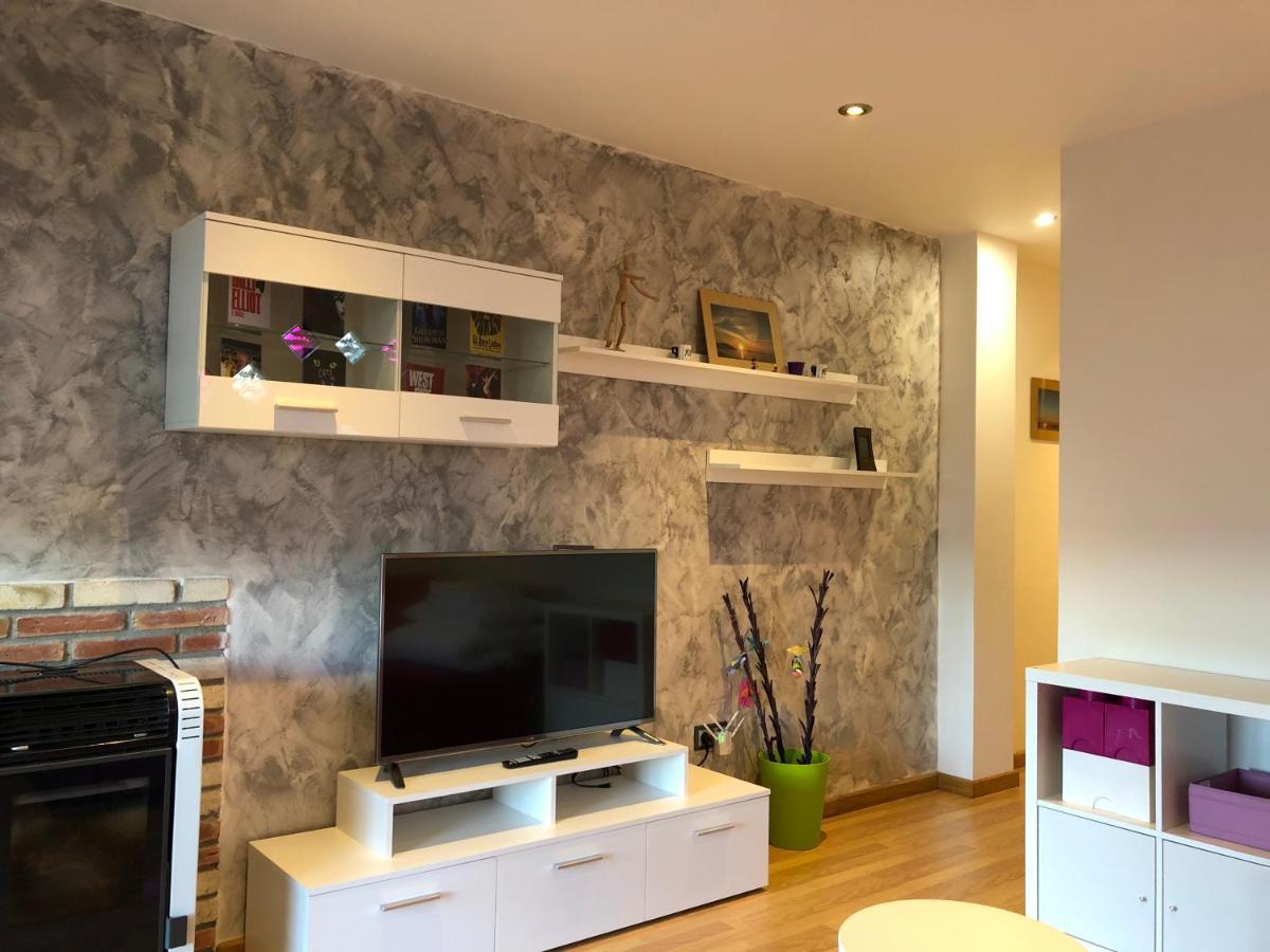 Apartamento Turistico Saianes Apartment *