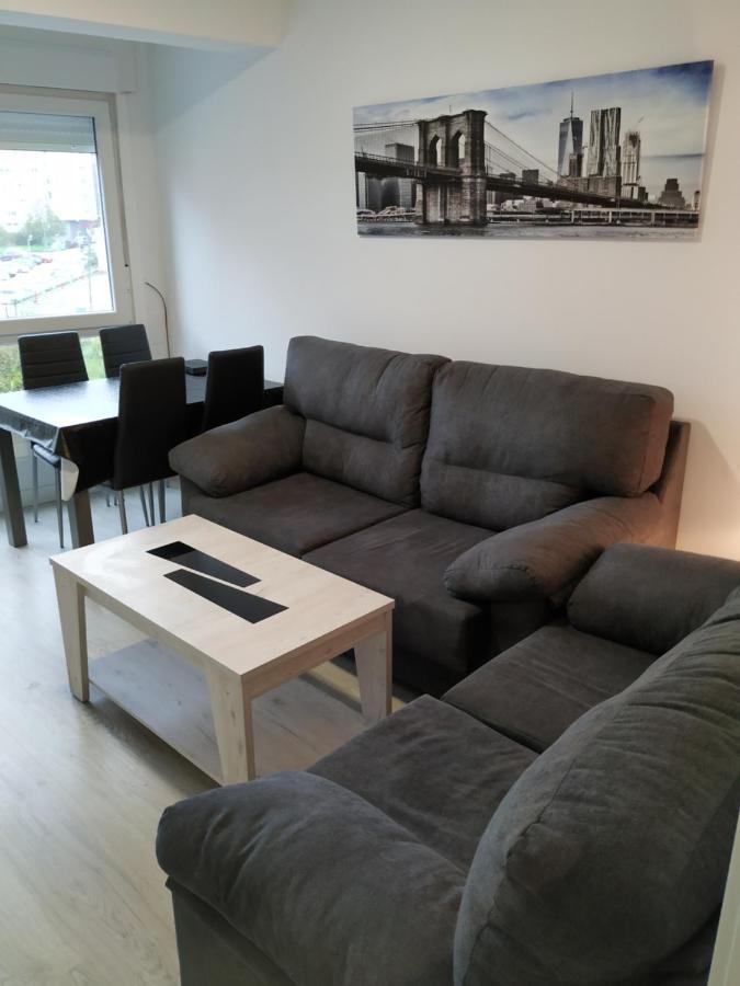 Traviesas Próximo A La Playa Fácil Aparcamiento. 8 Huespedes. Apartamento Vigo