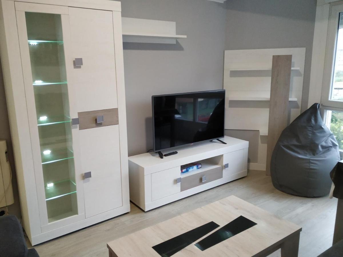 Traviesas Próximo A La Playa Fácil Aparcamiento. 8 Huespedes. Apartamento