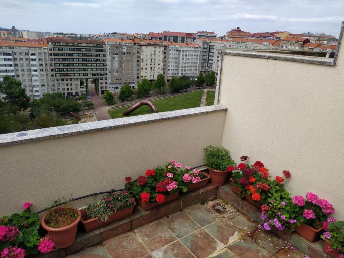 Apartamento Duplex Amplio,parking Wifi, 2 Terrazas, Bien Conectado Con Playas, Zona Segura