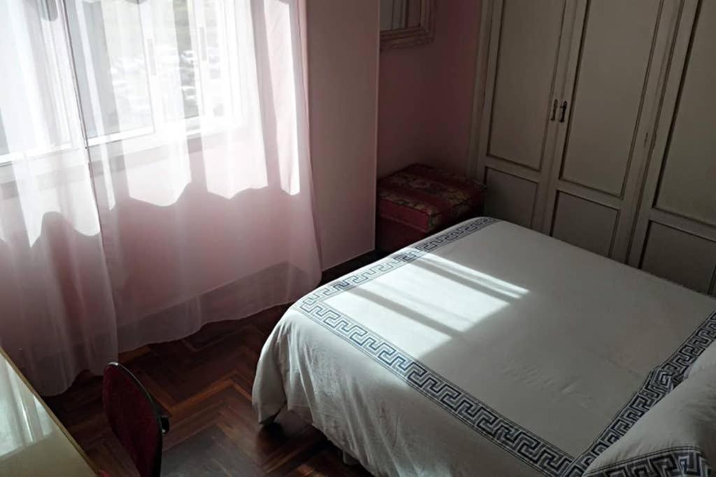 Vivienda 3 Dormitorios Zona Balaídos-pza. América Apartamento