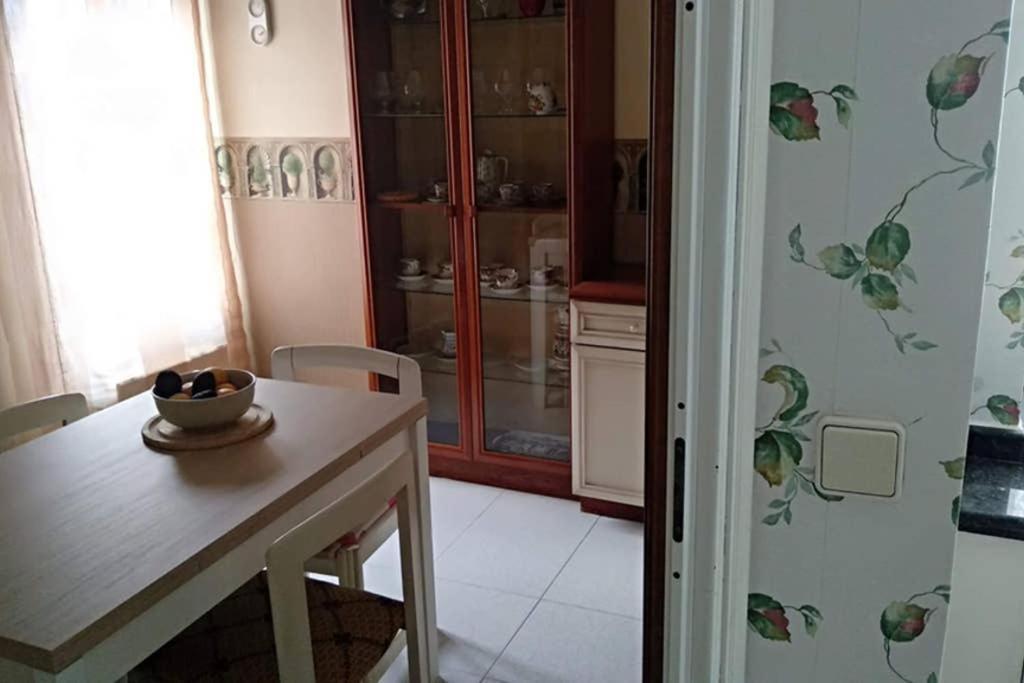 Vivienda 3 Dormitorios Zona Balaídos-pza. América Apartamento Vigo