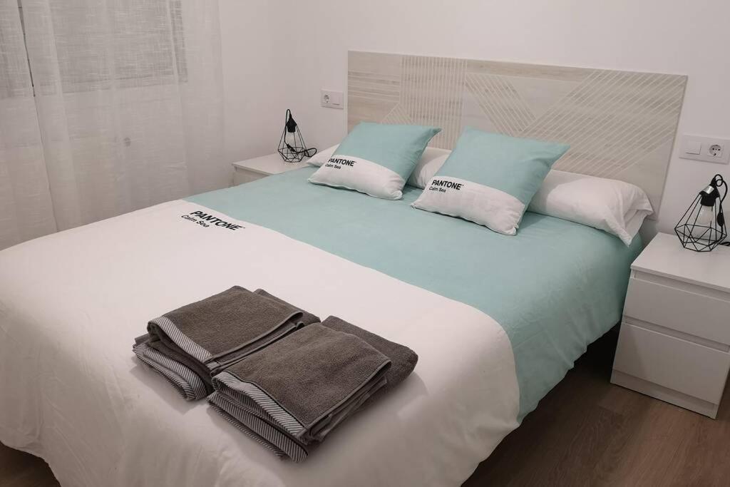 Apartamento Piso Moderno Con Garaje En El Centro De *