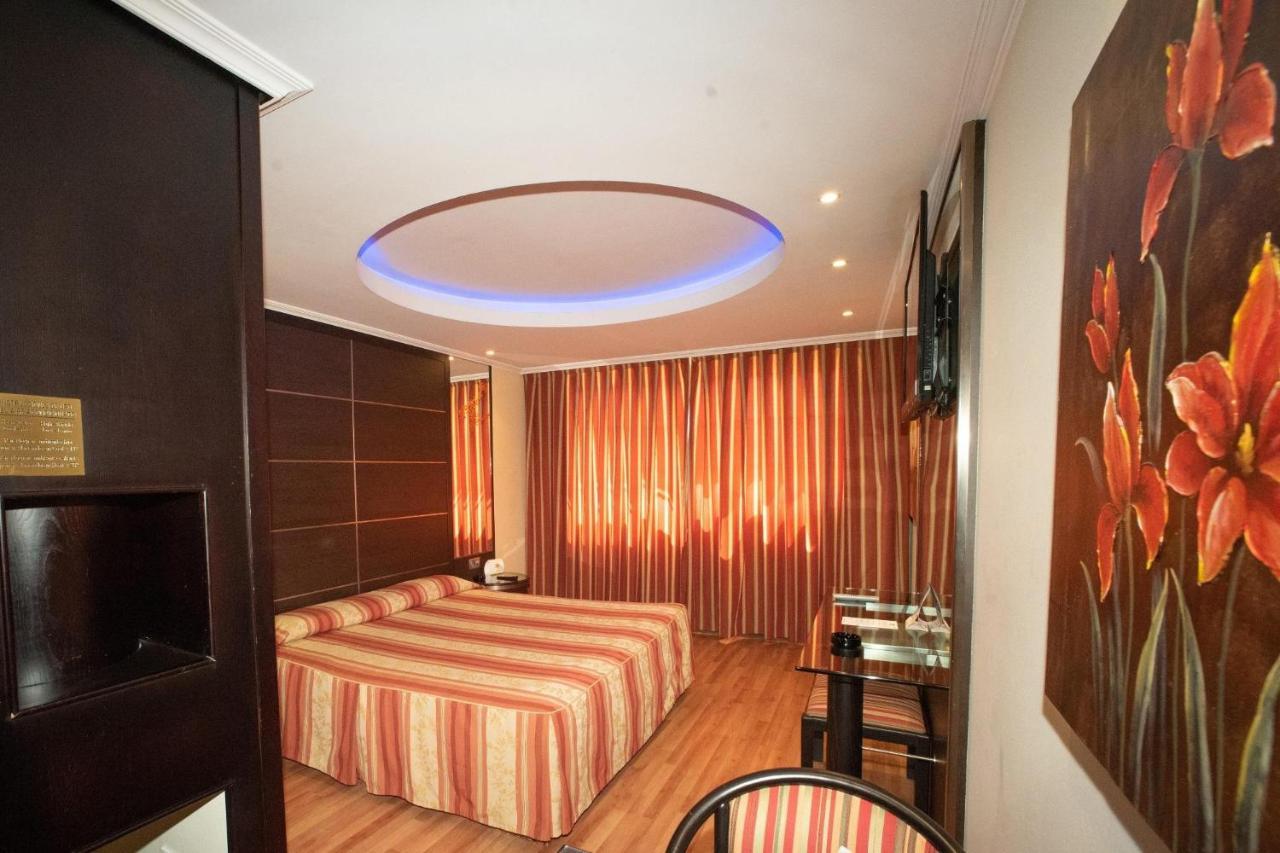 Caribe Motel *