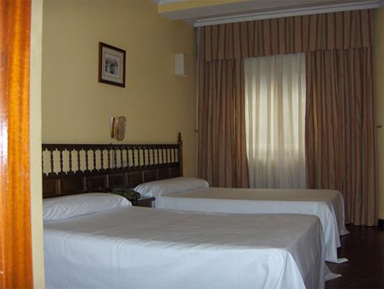 Recamar Hotel *