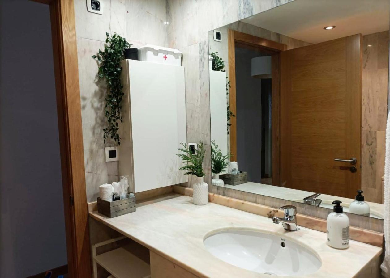 Con Terraza, Plaza América Apartamento