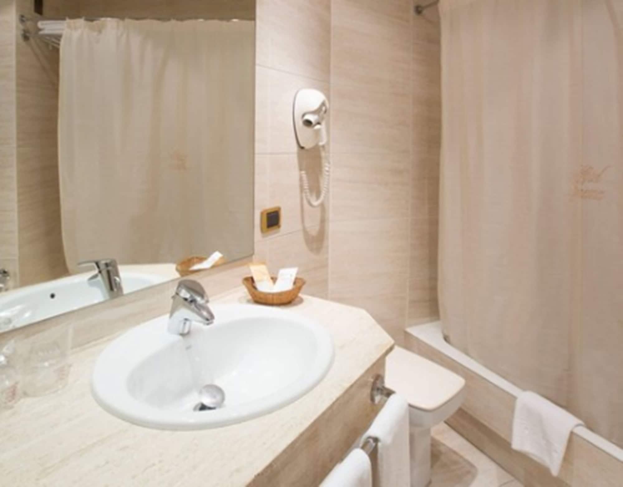 Hotel Oca Ipanema 3*