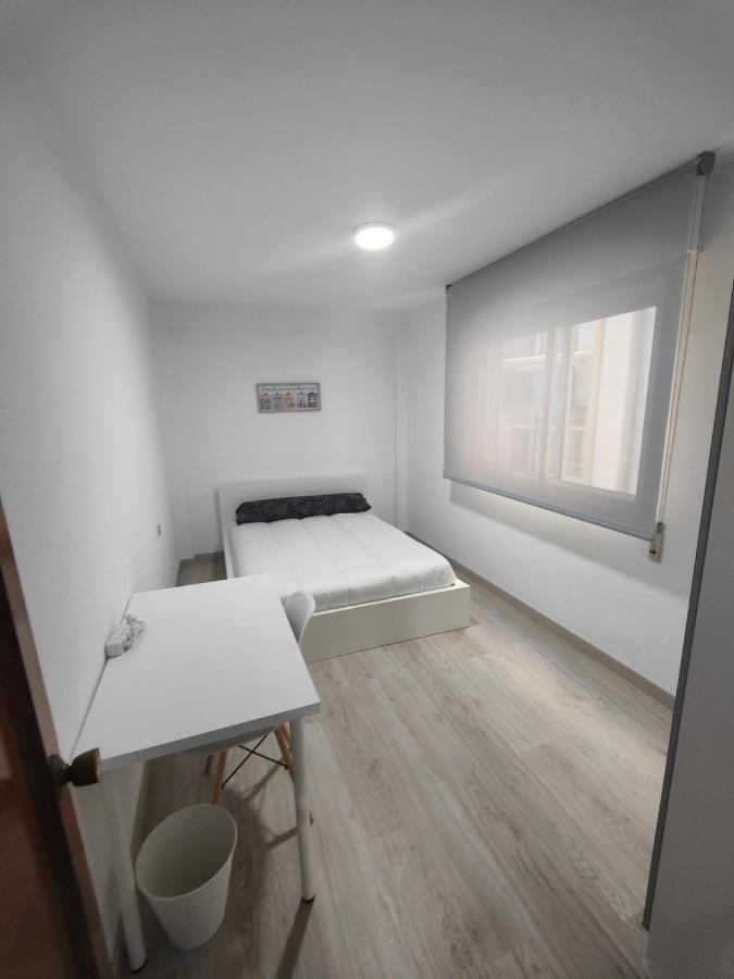 Apartamento Traviesas, Manolo Martinez. *