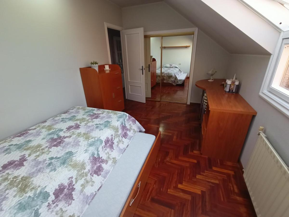 Gran Lar, 2 Hab Con Piscina Y Jardin En Samil *