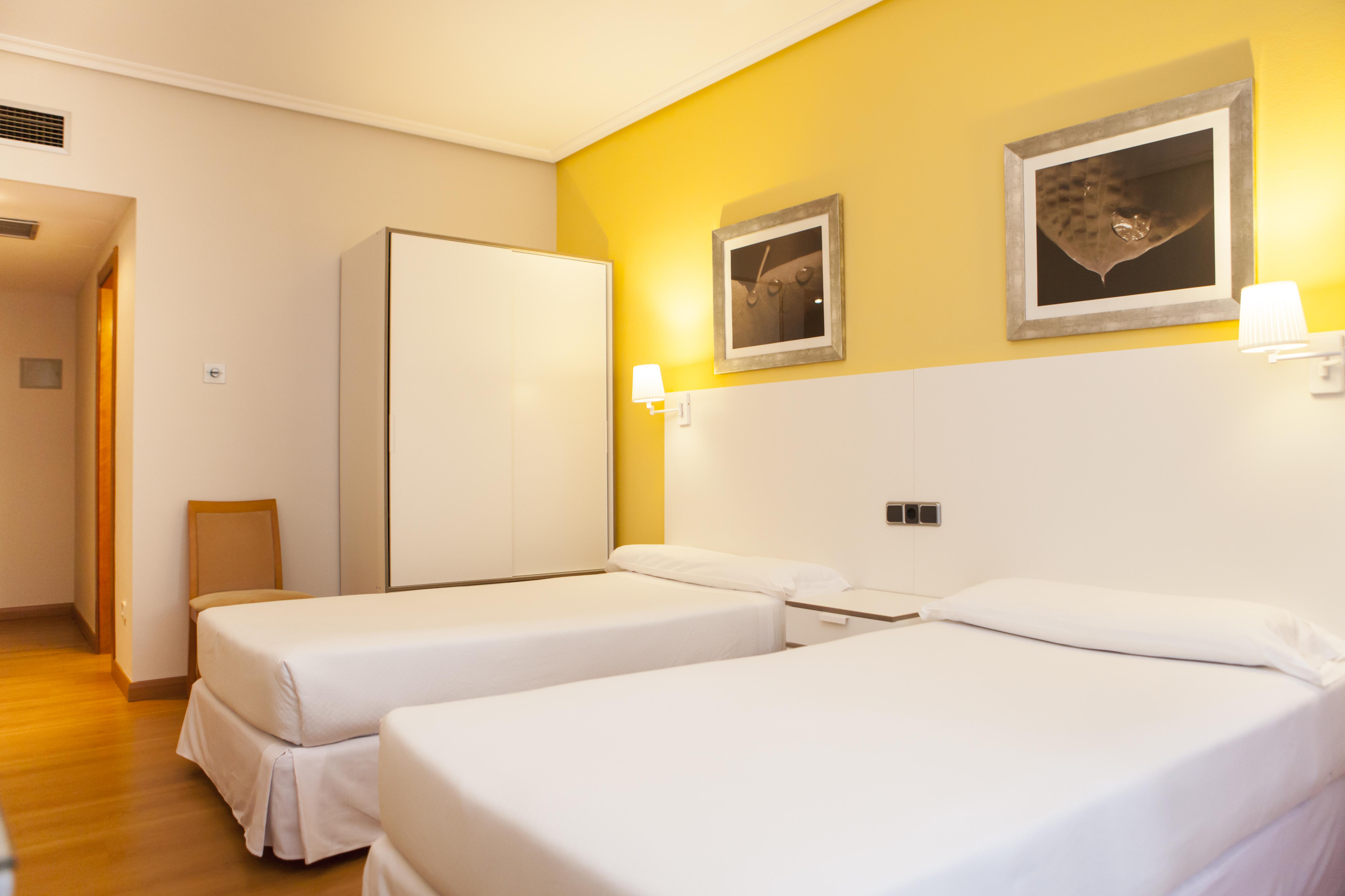 Hotel Sercotel Tres Luces 3*