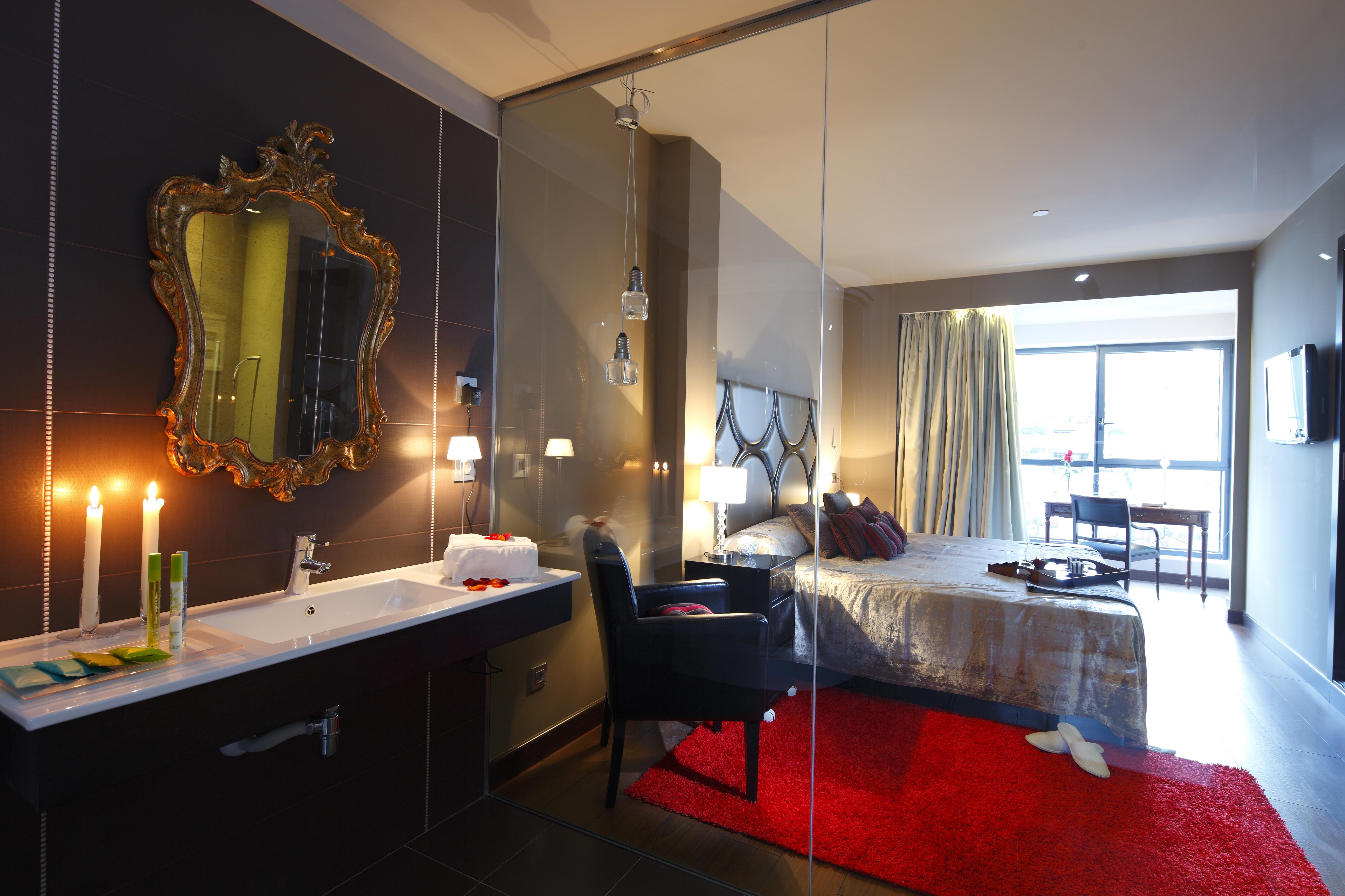 Hotel Silken Axis 4*