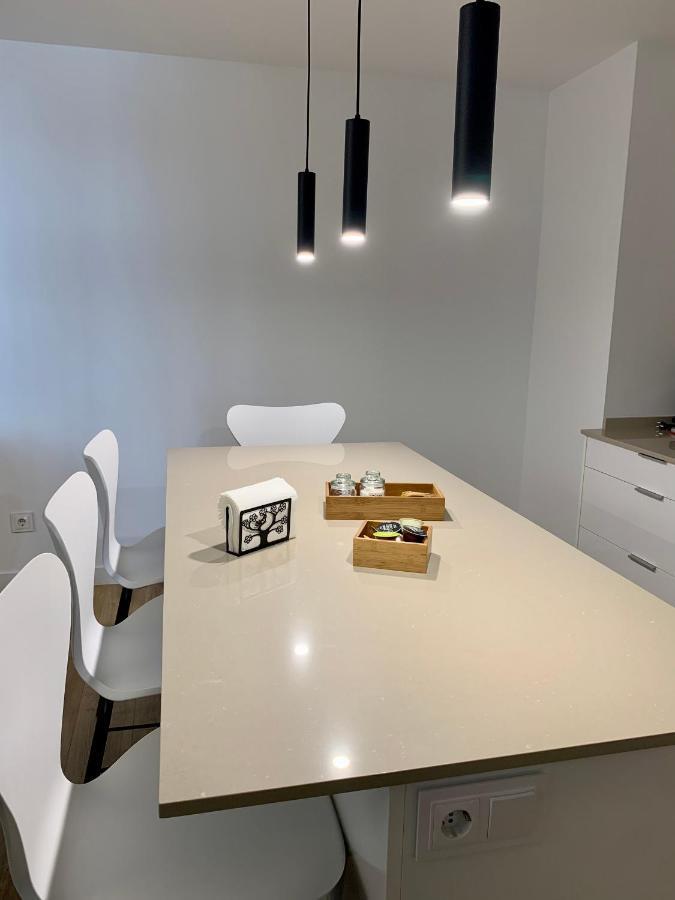 Piso Exclusivo En Céntrico, Negocios, Confort * Vigo