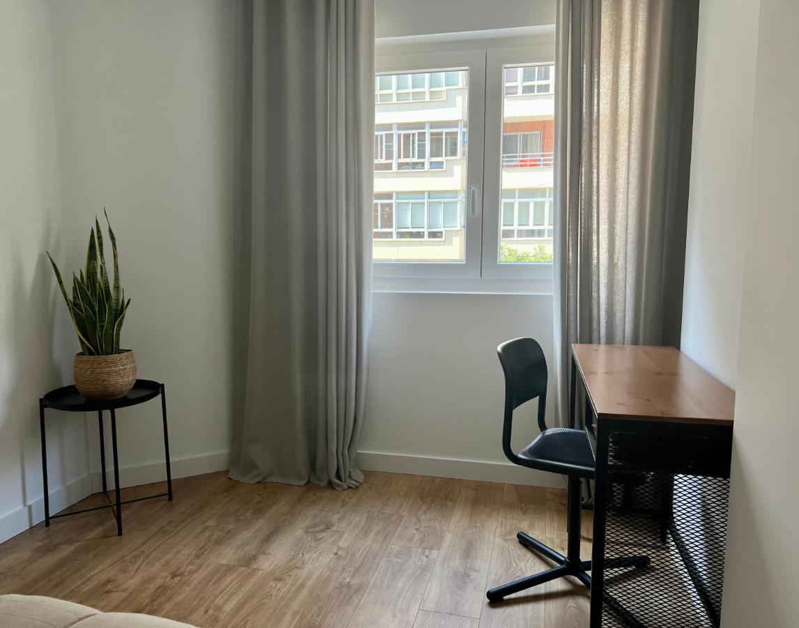 Piso Exclusivo En Céntrico, Negocios, Confort *