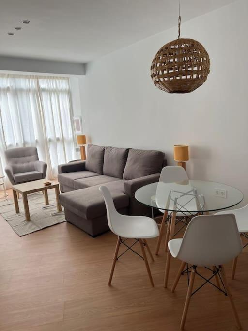 Apartamento En Zona Plaza America Apartment Vigo