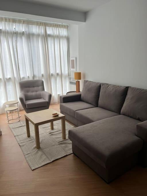 Apartamento En Zona Plaza America Apartment Vigo