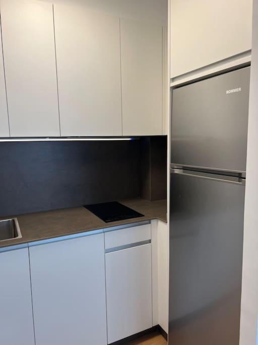 Apartamento En Zona Plaza America *