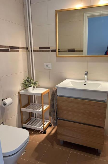 Apartamento En Zona Plaza America Vigo