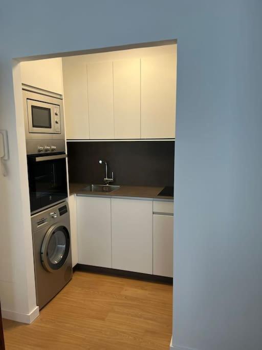 Apartamento En Zona Plaza America Apartment Vigo