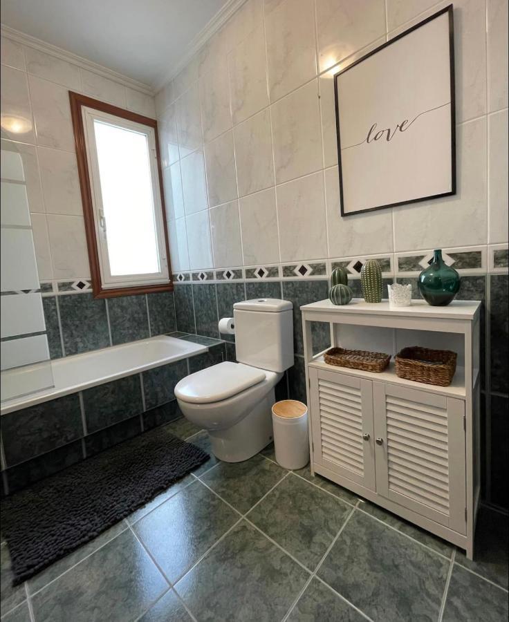 Con Bano Privado En El Centro De - Casa Particular * Vigo